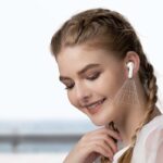 Soundpeats-TrueAir-2-earphones-white